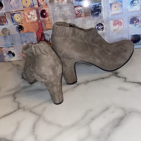 Sam Edelman Bootie - Picture 4 of 9